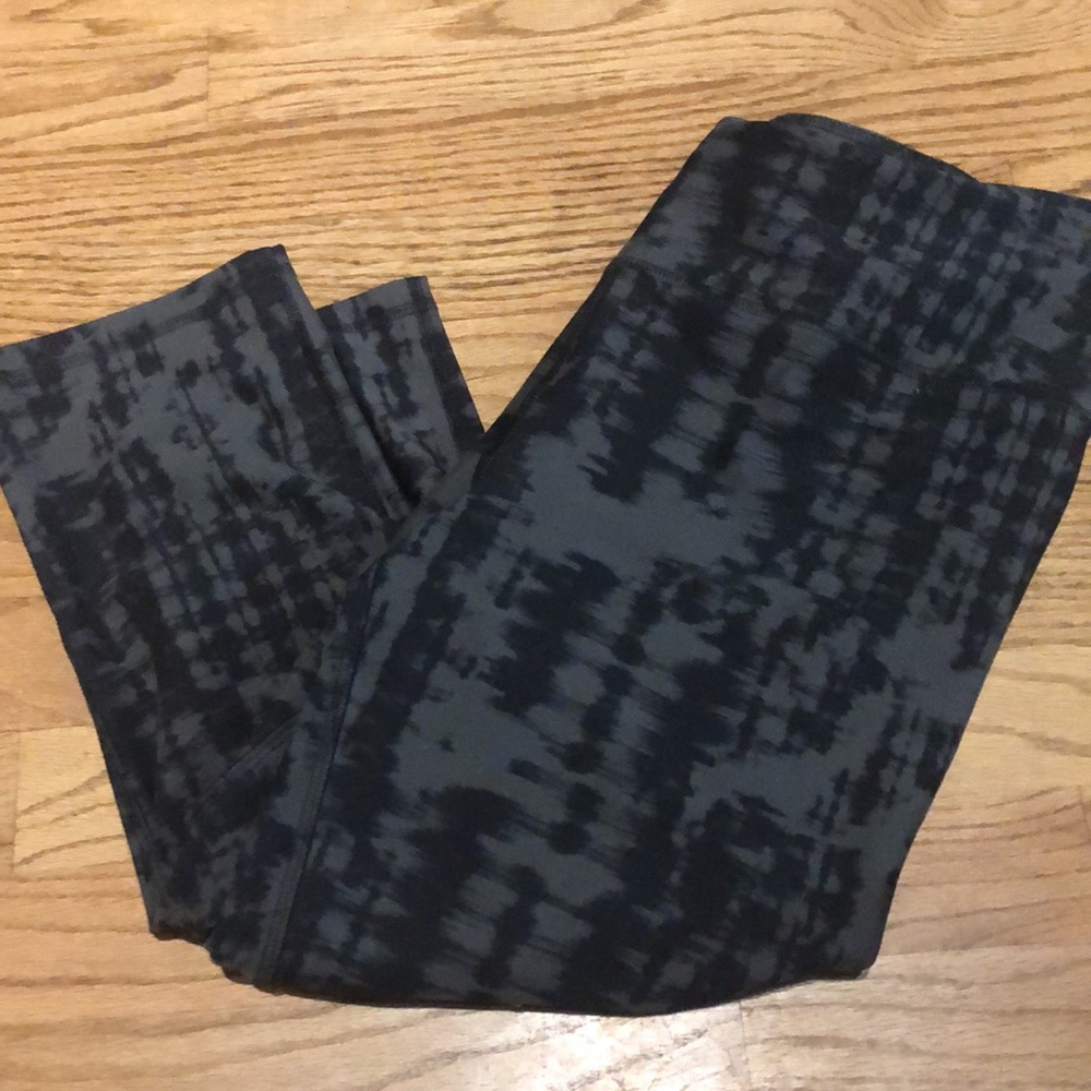 Black and Gray leggings Size L
